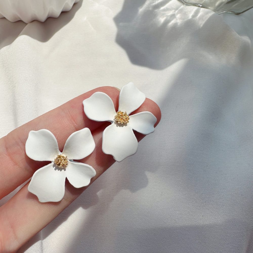 “White Vinca” νυφικά σκουλαρίκια - Image 4