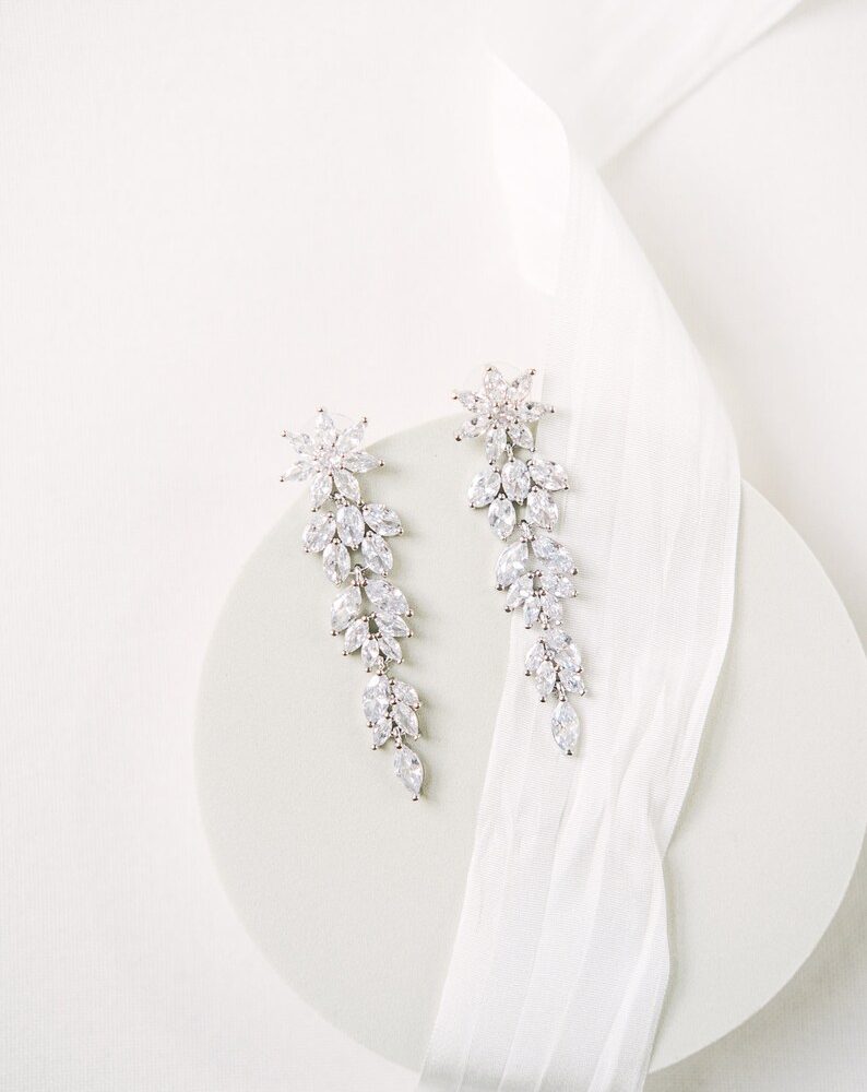 «Dolce» πανέμορφα μακριά σκουλαρίκια , με γνήσια ζιργκόν σε σχήμα λουλουδιών και γλυκιά κίνηση! - Image 4