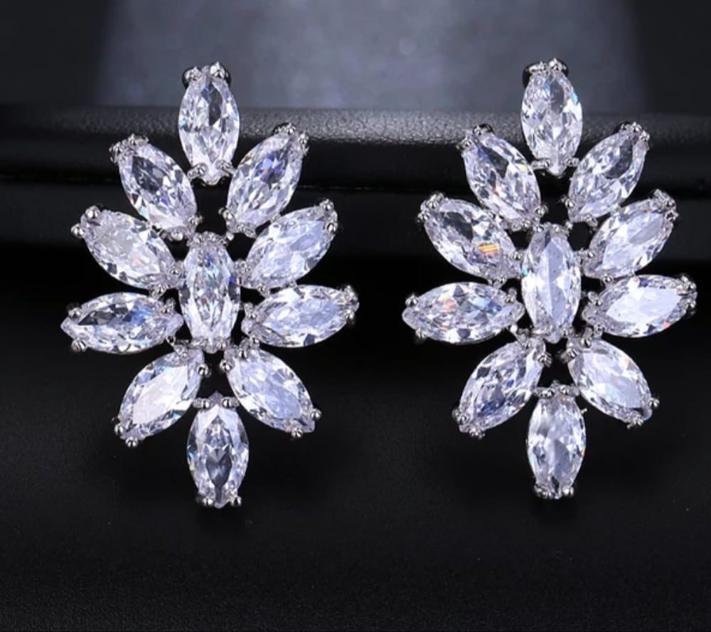 ''Melina'' μοναδικά statement σκουλαρίκια , ιδανικά για μία λαμπερή εμφάνιση ! - Image 3