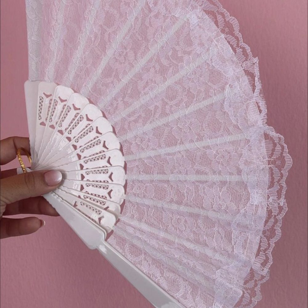 Βεντάλια πλαστική με όμορφη λευκή δαντέλα! - Image 2