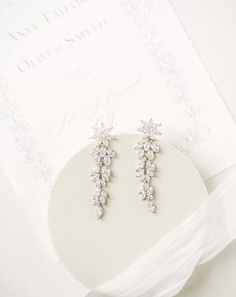 «Dolce» πανέμορφα μακριά σκουλαρίκια , με γνήσια ζιργκόν σε σχήμα λουλουδιών και γλυκιά κίνηση! - Image 3