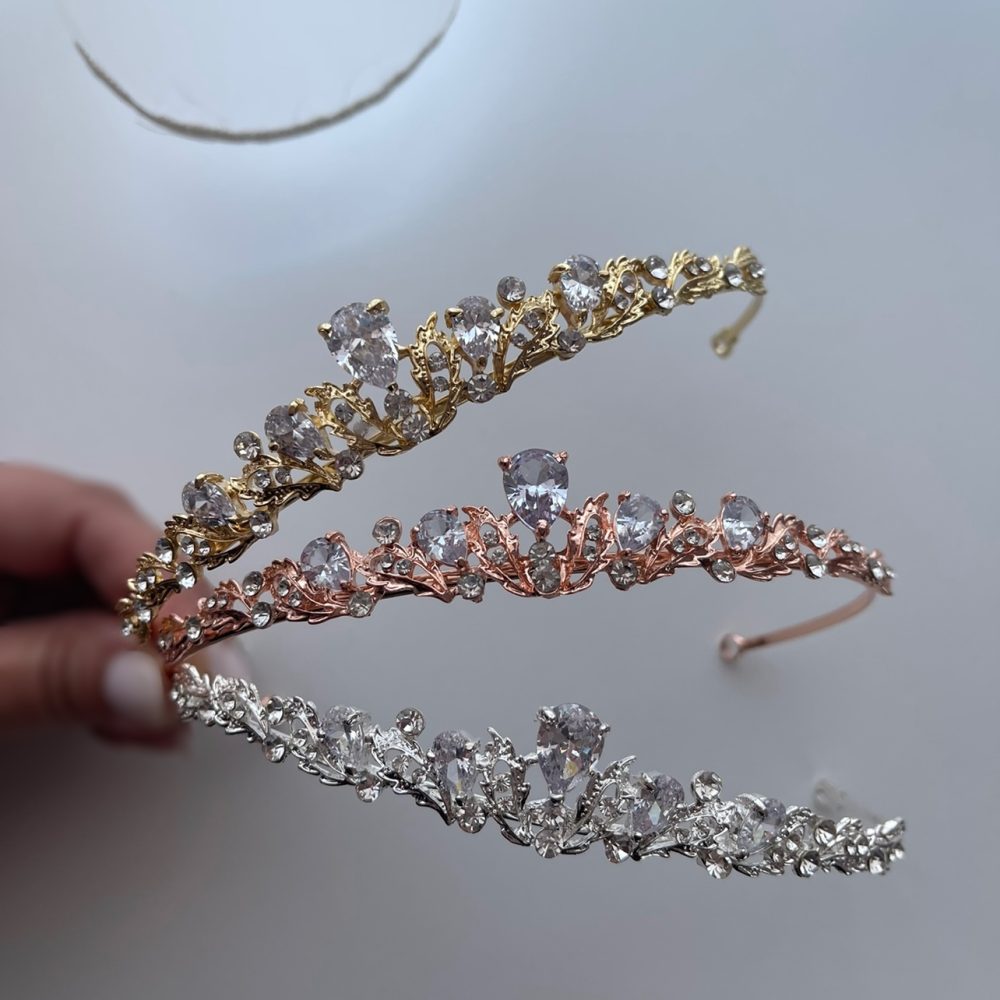 “Goldie” μεσαίου μεγέθους , πανέμορφη τιάρα , σε τρεις αποχρώσεις! - Image 2