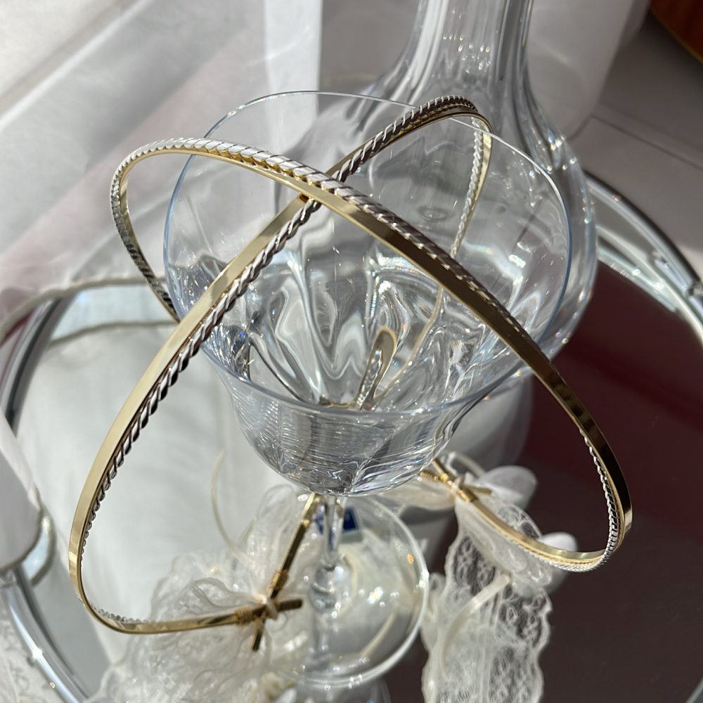 «Twin hearts» δίχρωμο ζευγάρι στέφανα, εξαιρετικής ποιότητας! Χειροποίητα , επάργυρα με design που ταιριάζει εύκολα με κάθε στυλ γάμου! - Image 2