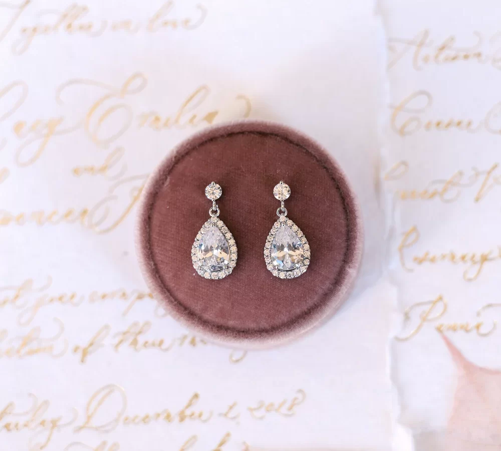 Τα «Petra» είναι ελαφριά σκουλαρίκια , με λεπτότερο σχεδιασμό. Για όσες επιθυμούν ένα πιό διακριτικό αποτέλεσμα! - Image 2