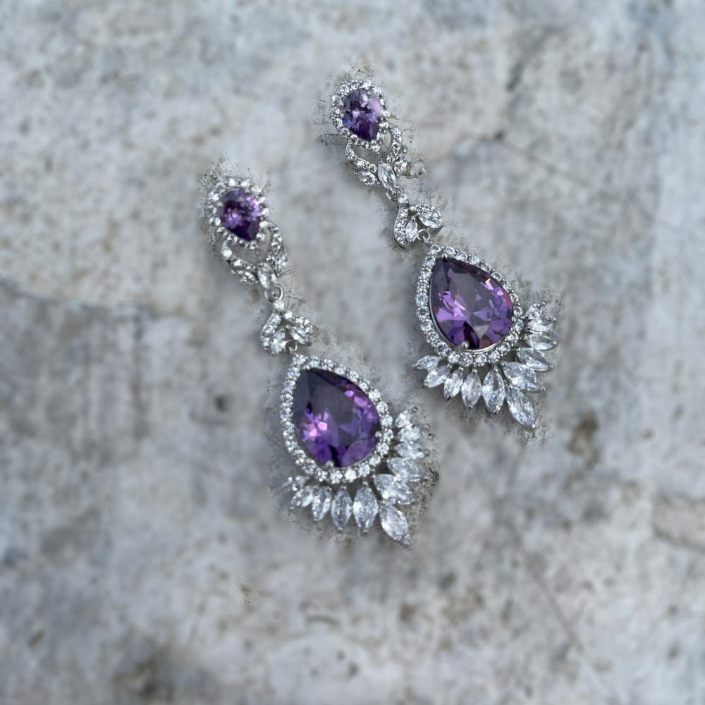 ”Adore” εντυπωσιακά μακριά σκουλαρίκια με μωβ πέτρες ζιργκόν και σχεδιασμό που ξεχωρίζει! - Image 2