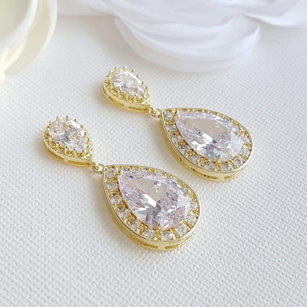 “Classic beauty” σκουλαρίκια σε χρυσό με διαχρονικό στυλ και ανώτερης ποιότητας κρύσταλλα ζιργκόν! - Image 6
