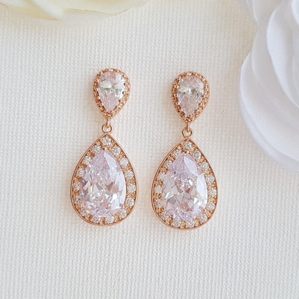 “Classic beauty” σκουλαρίκια σε ροζ χρυσό με διαχρονικό στυλ και ανώτερης ποιότητας κρύσταλλα ζιργκόν! - Image 7