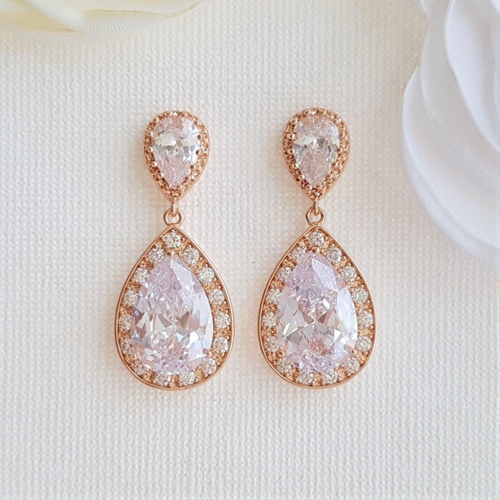 “Classic beauty” σκουλαρίκια σε ροζ χρυσό με διαχρονικό στυλ και ανώτερης ποιότητας κρύσταλλα ζιργκόν! - Image 9
