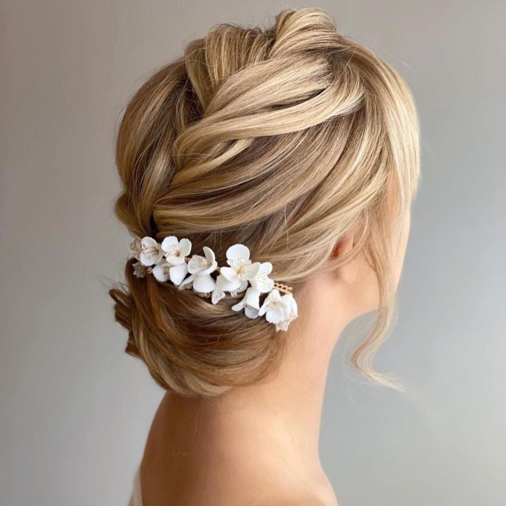 ''Irida'' χειροποίητο νυφικό χτενάκι με λευκά λουλούδια και κρυσταλλάκια! - Image 6