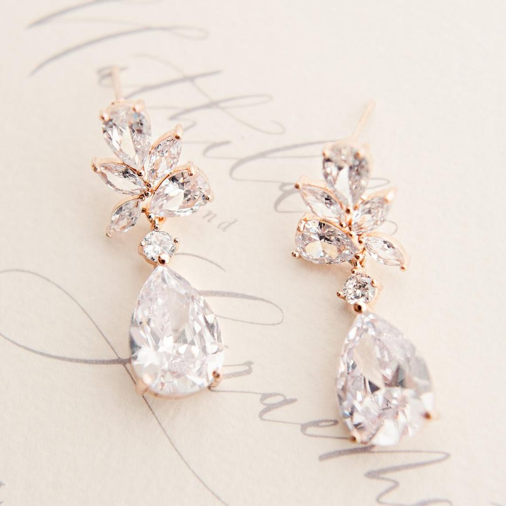 ”Nefeli” σκουλαρίκια σε ροζ χρυσό με κρύσταλλα ζιργκόν, για μοναδική λάμψη! - Image 3