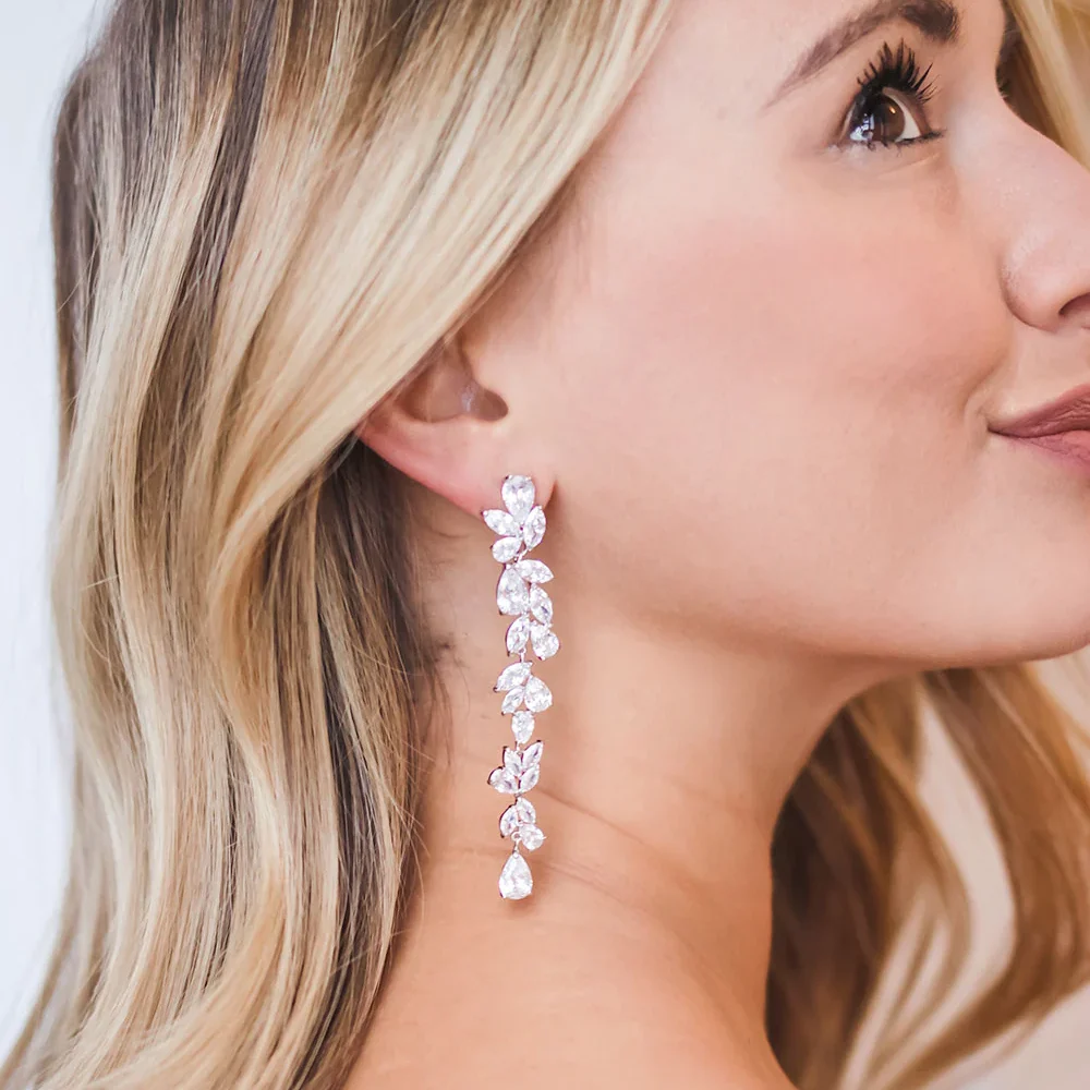 “Radiant” πανέμορφα μακριά σκουλαρίκια, επιχρυσωμένα με εξαιρετικής ποιότητας λαμπερά ζιργκόν! - Image 3