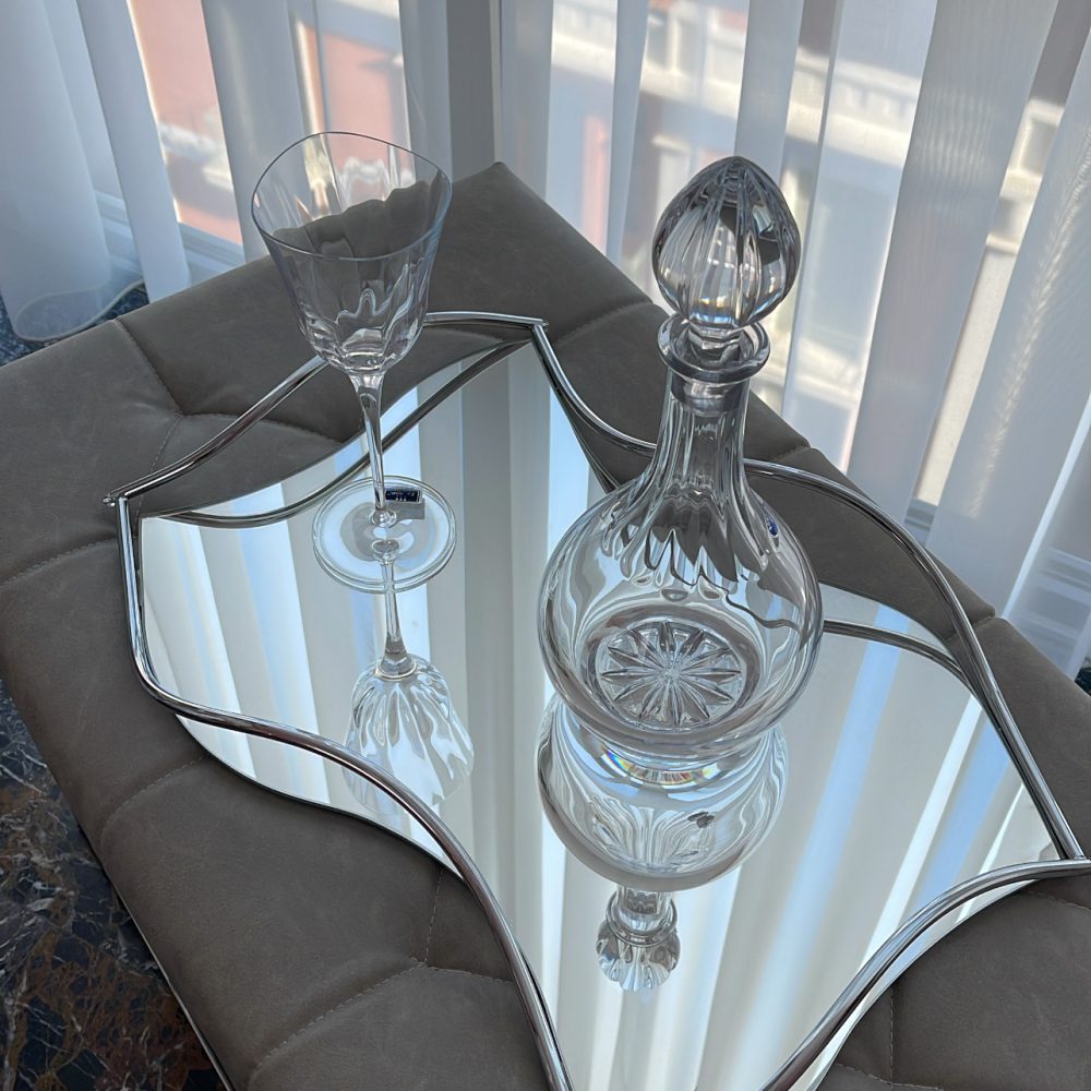 Πανέμορφο σετ κρασιού 3τμχ. Ασύμμετρος δίσκος με καμπύλες και κρυσταλλα κορυφαίας ποιότητας! - Image 4
