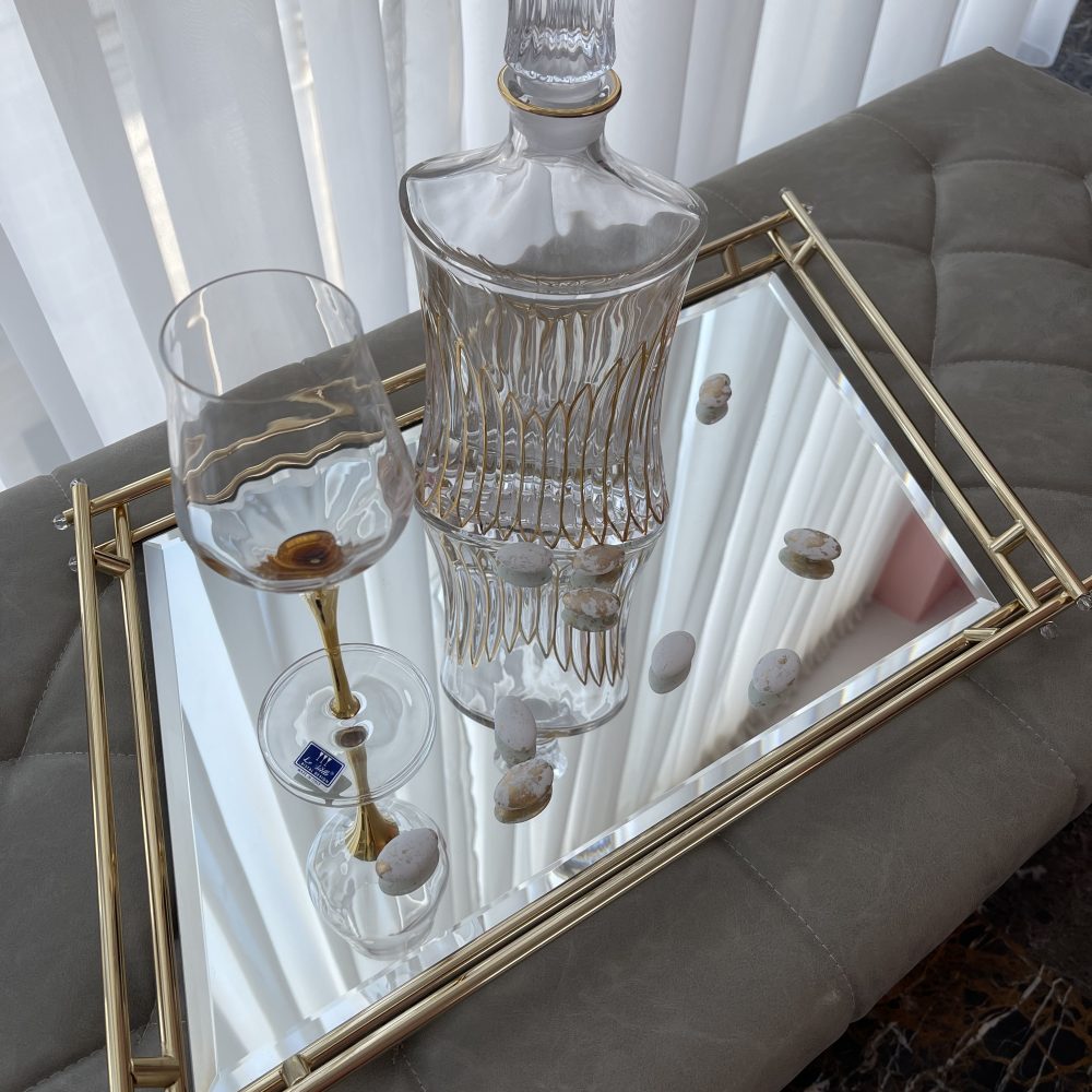 Σετ κρασιού με χρυσές λεπτομέρειες & εντυπωσιακό σχεδιασμό! - Image 5