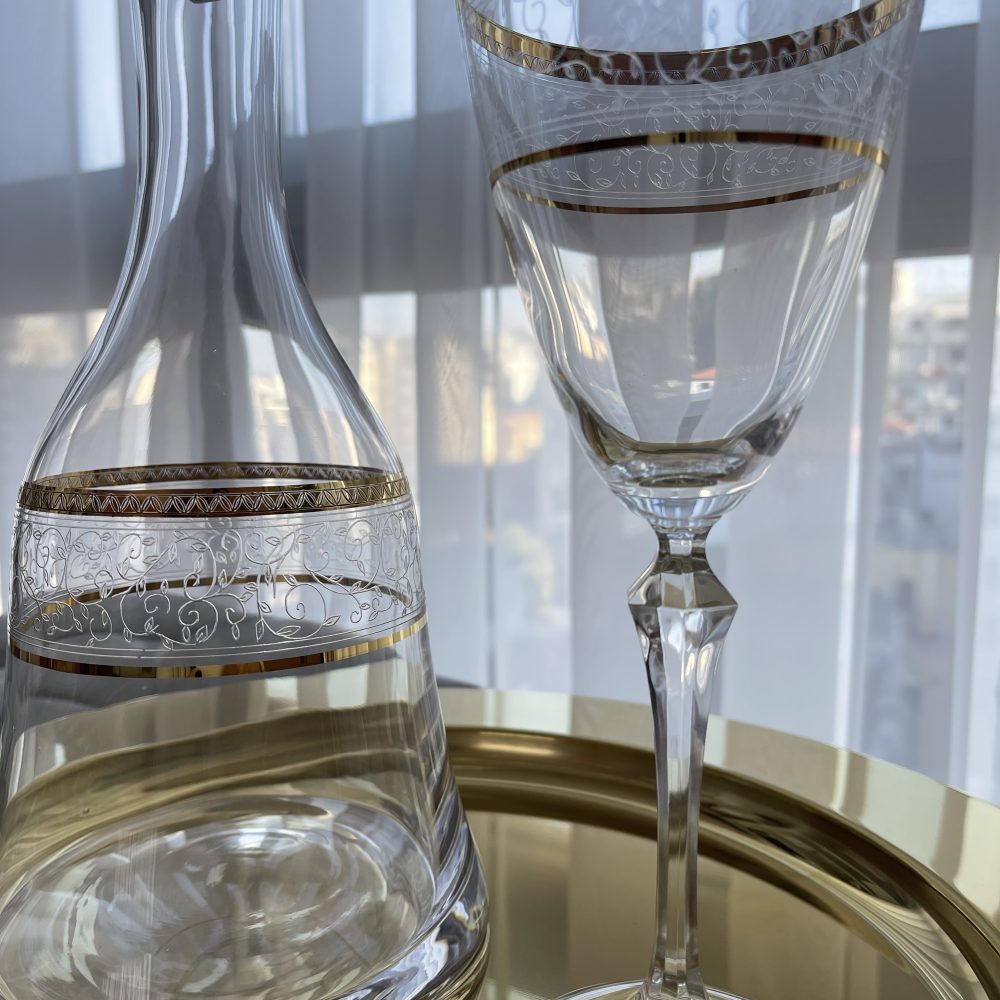 Εντυπωσιακό σετ κρασιού, με χρυσές λεπτομέρειες και κορυφαίας ποιότητας κρύσταλλα Βοημείας! - Image 3