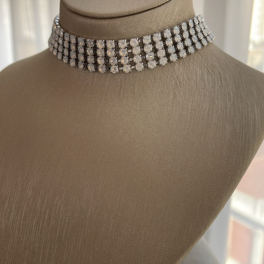 “The white choker” πανέμορφο κολιέ τσόκερ με λαμπερά Swarovski σε ημιδιάφανη γαλακτερή απόχρωση! - Image 7