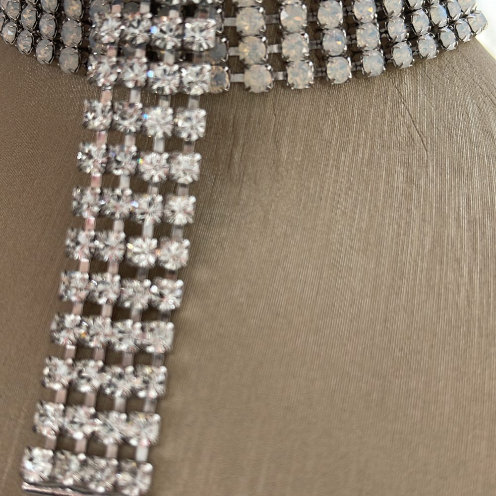 “The white choker” πανέμορφο κολιέ τσόκερ με λαμπερά Swarovski σε ημιδιάφανη γαλακτερή απόχρωση! - Image 5