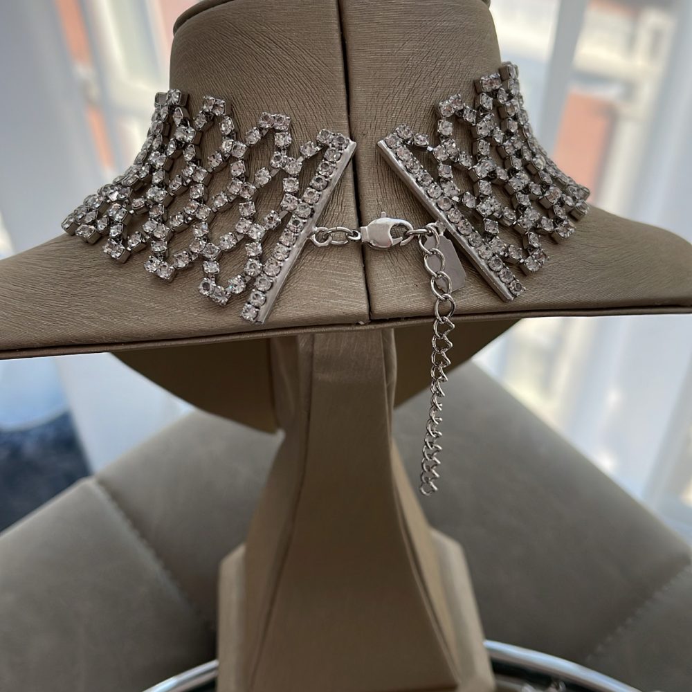 “Embrace” ultimate choker με λαμπερά Swarovski και αυξομειώμενο κούμπωμα! - Image 4
