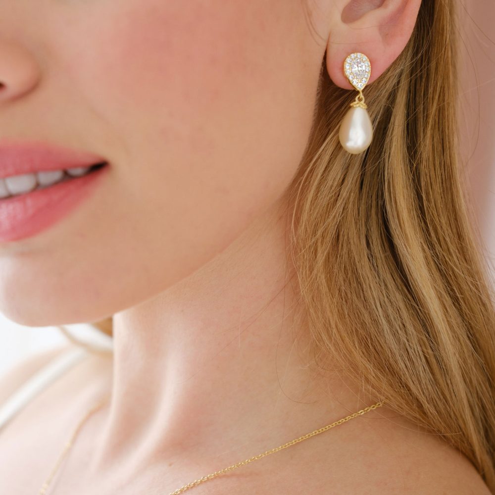 «True Romance» σε χρυσό! Σκουλαρίκια διαχρονικής ομορφιάς! Επιχρυσωμένα με κρυστάλλους ζιργκόν!