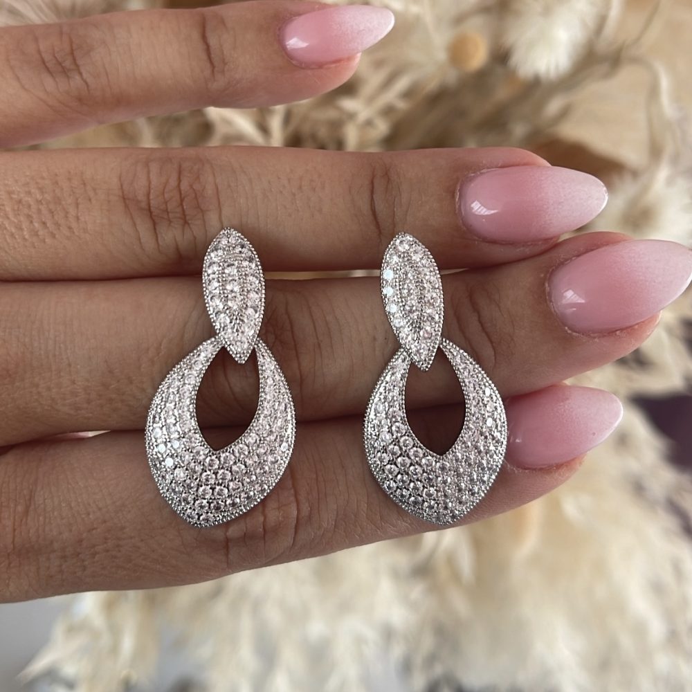 “Scarlet” σκουλαρίκια με γεωμετρικό σχεδιασμό, στολισμένα με ζιργκονάκια! - Image 2