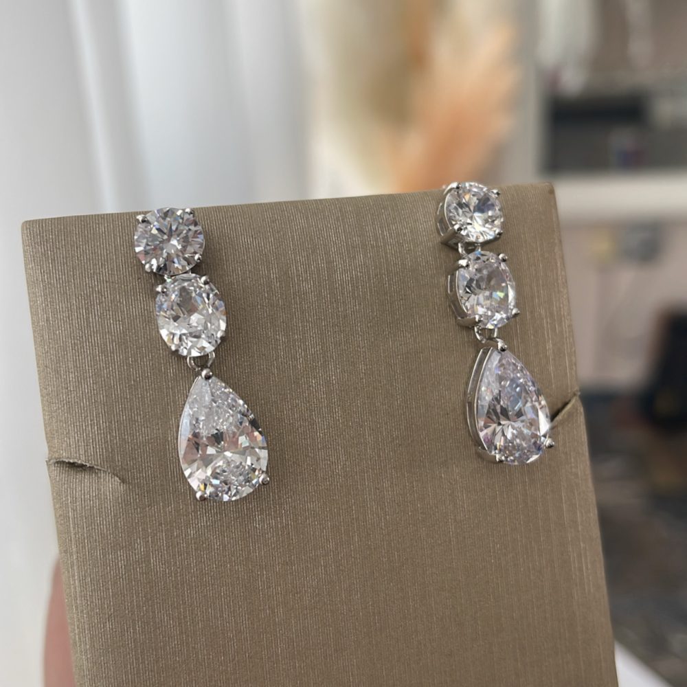 “Bling drops” σκουλαρίκια από καθαρό ασήμι 925° επιπλατινωμένο, διακοσμημένο με πολύτιμες λευκές πέτρες ζιργκόν! - Image 4