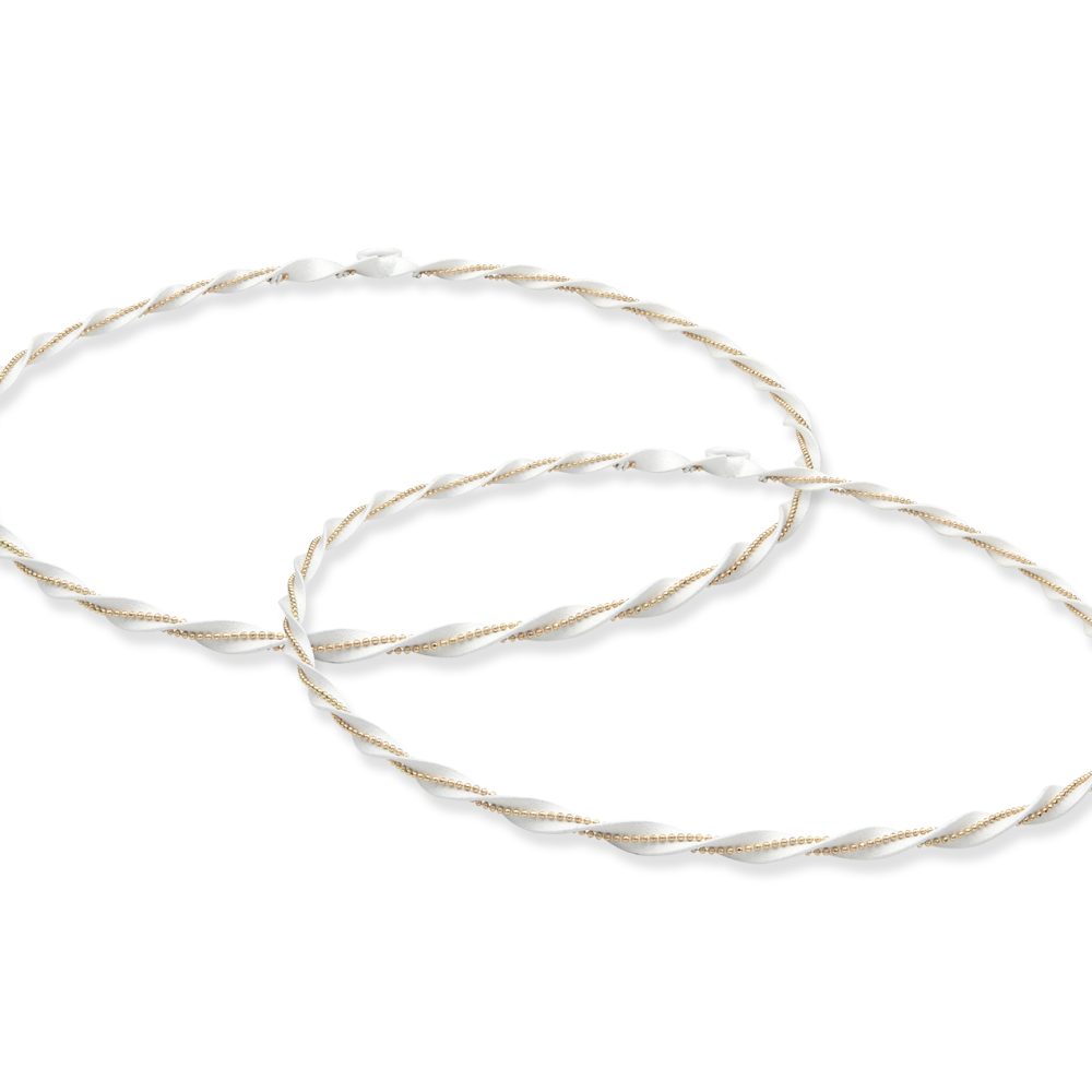 “Harper” στέφανα γάμου επάργυρα. Η βάση από τα στέφανα είναι λευκό σμάλτο και είναι πλεγμένα με διπλή επίχρυση αλυσίδα! - Image 3