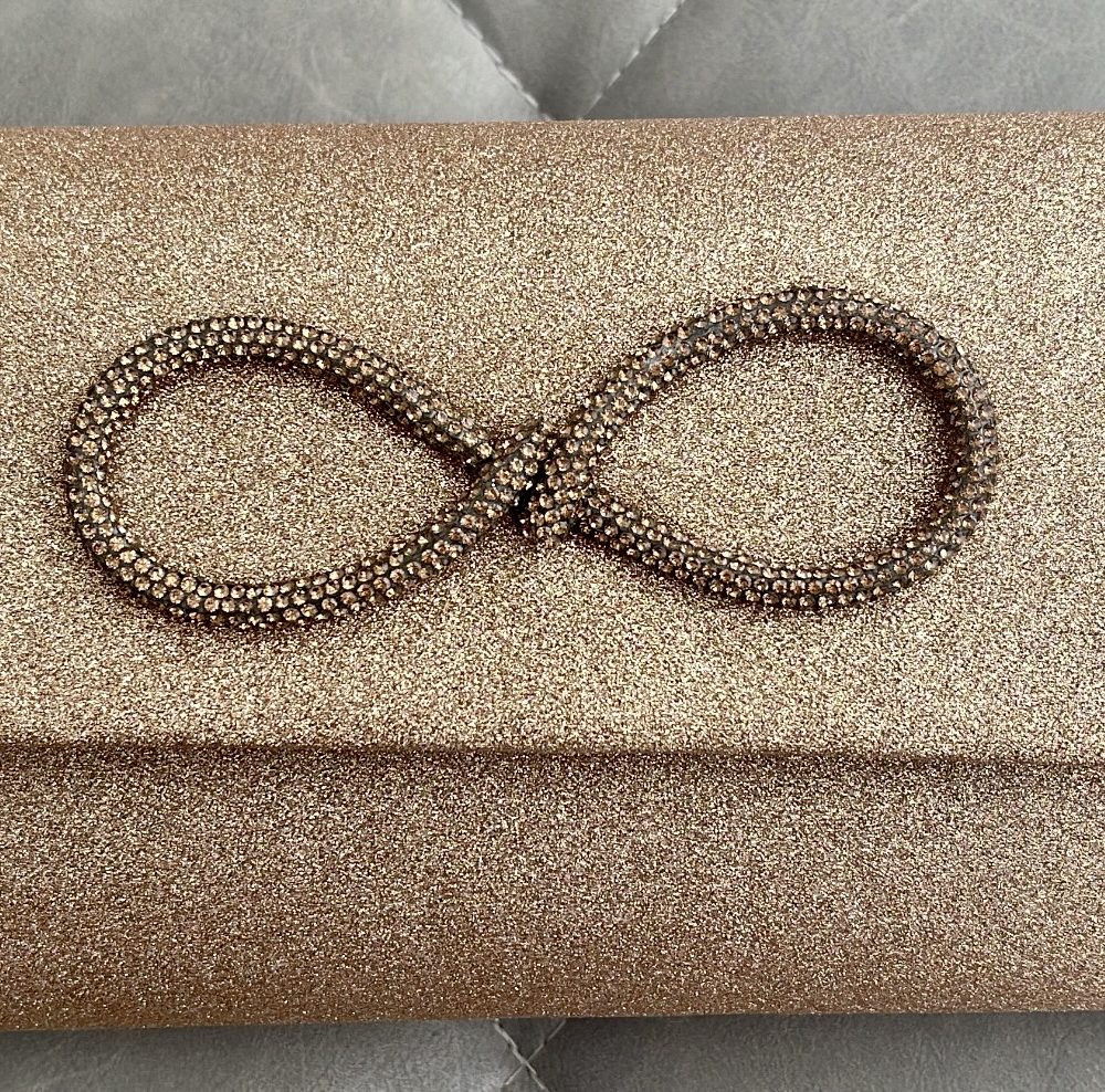 Τσάντα φάκελος χρυσή Golden Sun με στόλισμα κρυσταλλάκια! - Image 3