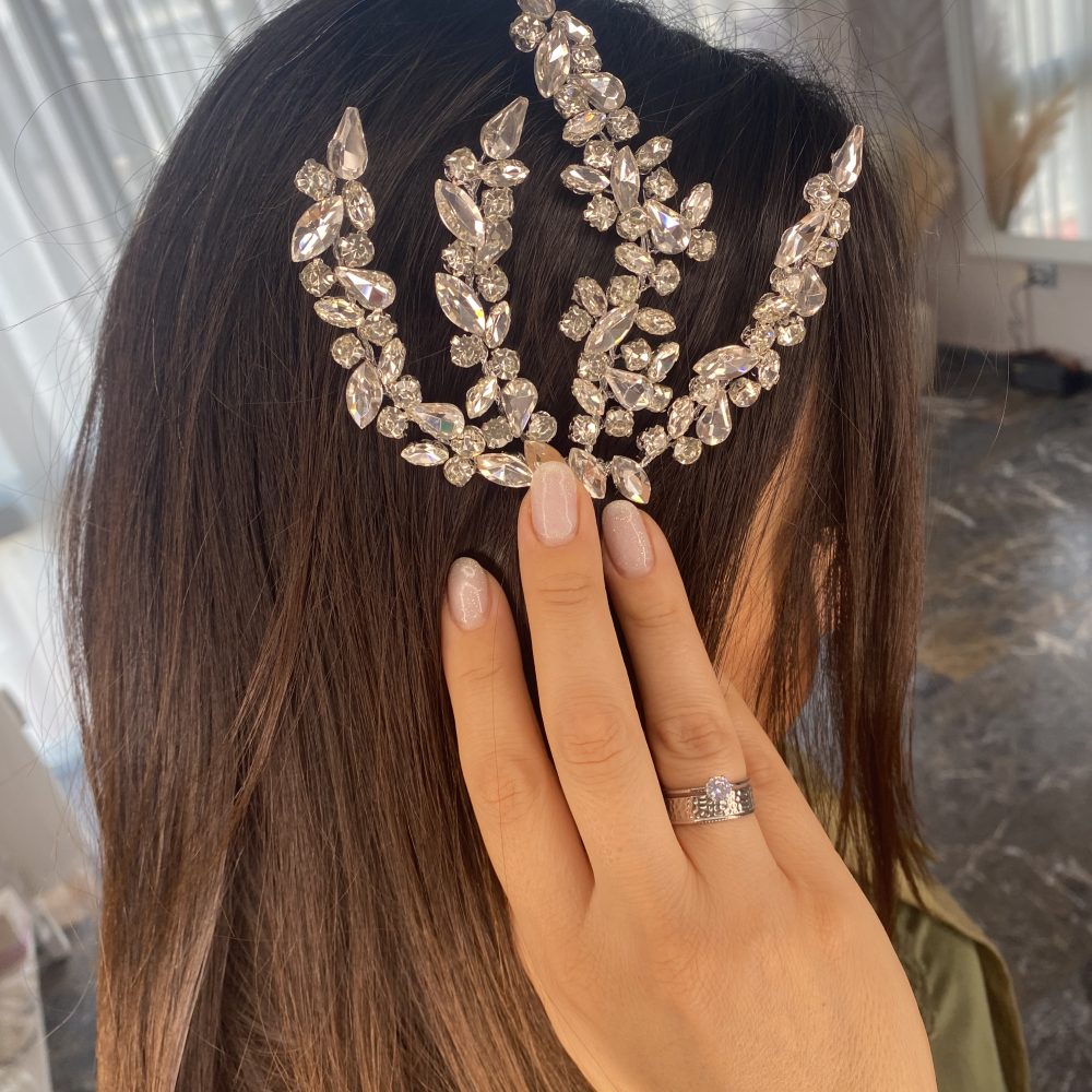 “De Lune” ένα λαμπερό χτενάκι , με ιδανικό σχέδιο για να τόοθετηθεί στο πλάι του χτενίσματος! - Image 2