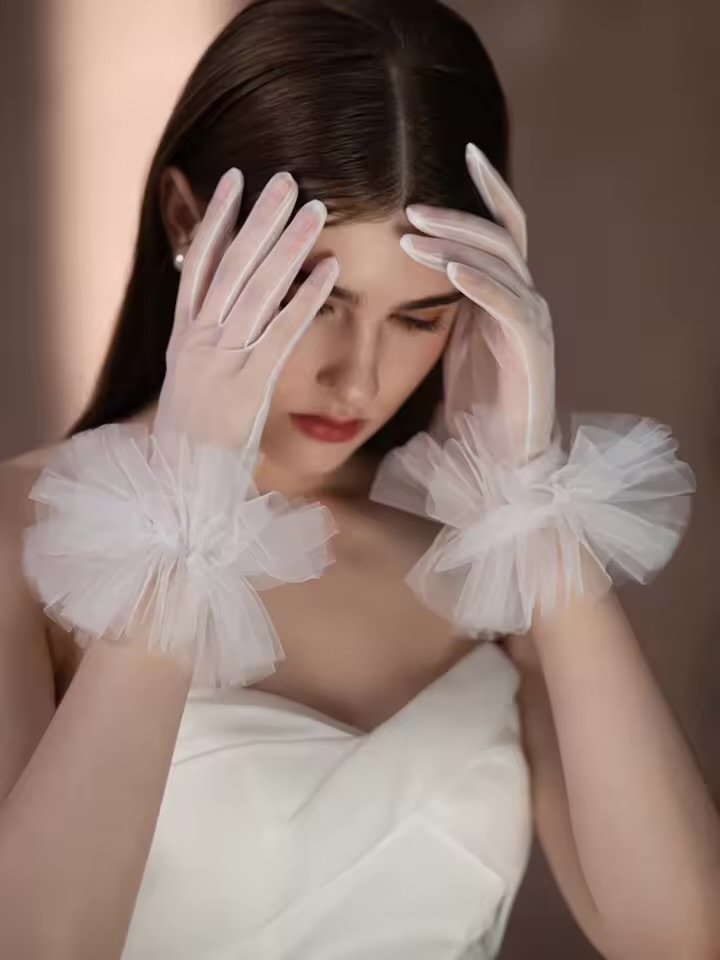 Στυλάτα γάντια τούλι με βολάν! Για να δώσεις στο στυλ σου πιο ινσταγκραμική νότα!