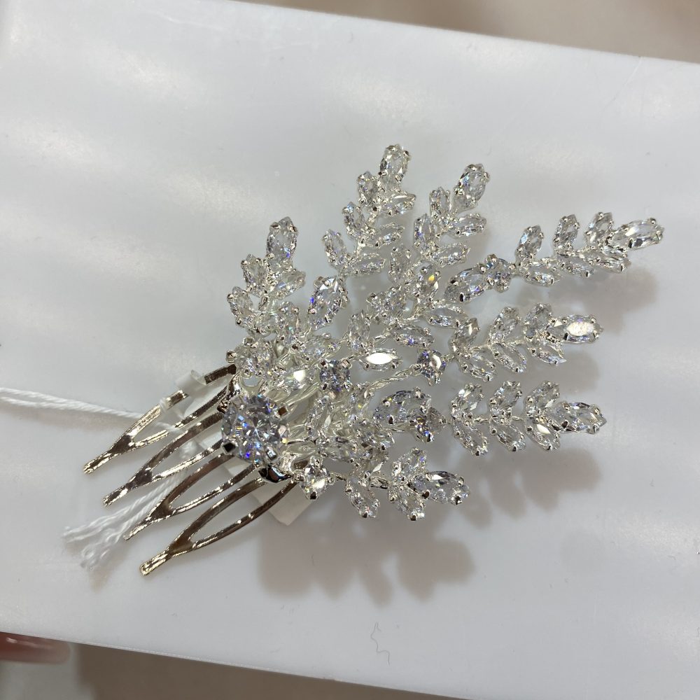 “Side Beauty” κουκλίστικο χτενάκι , τοποθετείται ιδανικά σε πιάσιμο στο πλάι!