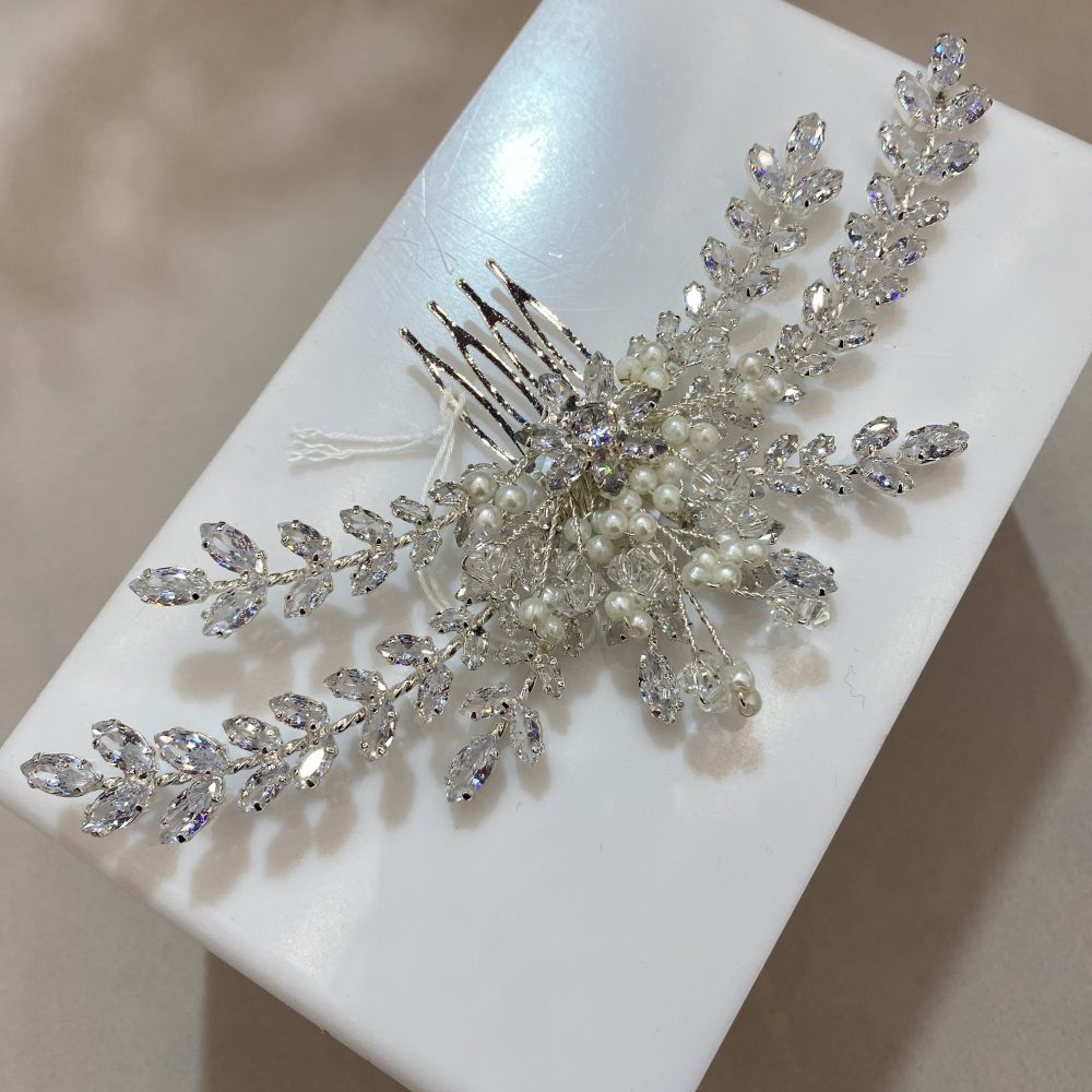 “Martins” πανέμορφο χτενάκι, ιδανικό να στολίζει το πίσω μέρος του χτενίσματος! - Image 4