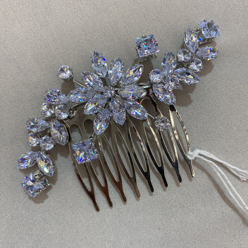 «Pierre» ασημί χτενάκι με διάφανα λαμπερά κρύσταλλα!