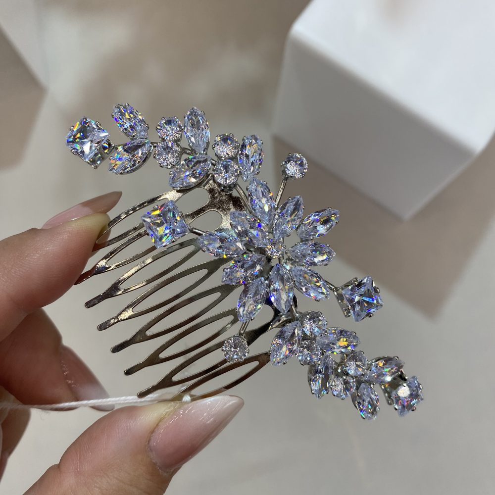 «Pierre» ασημί χτενάκι με διάφανα λαμπερά κρύσταλλα! - Image 3