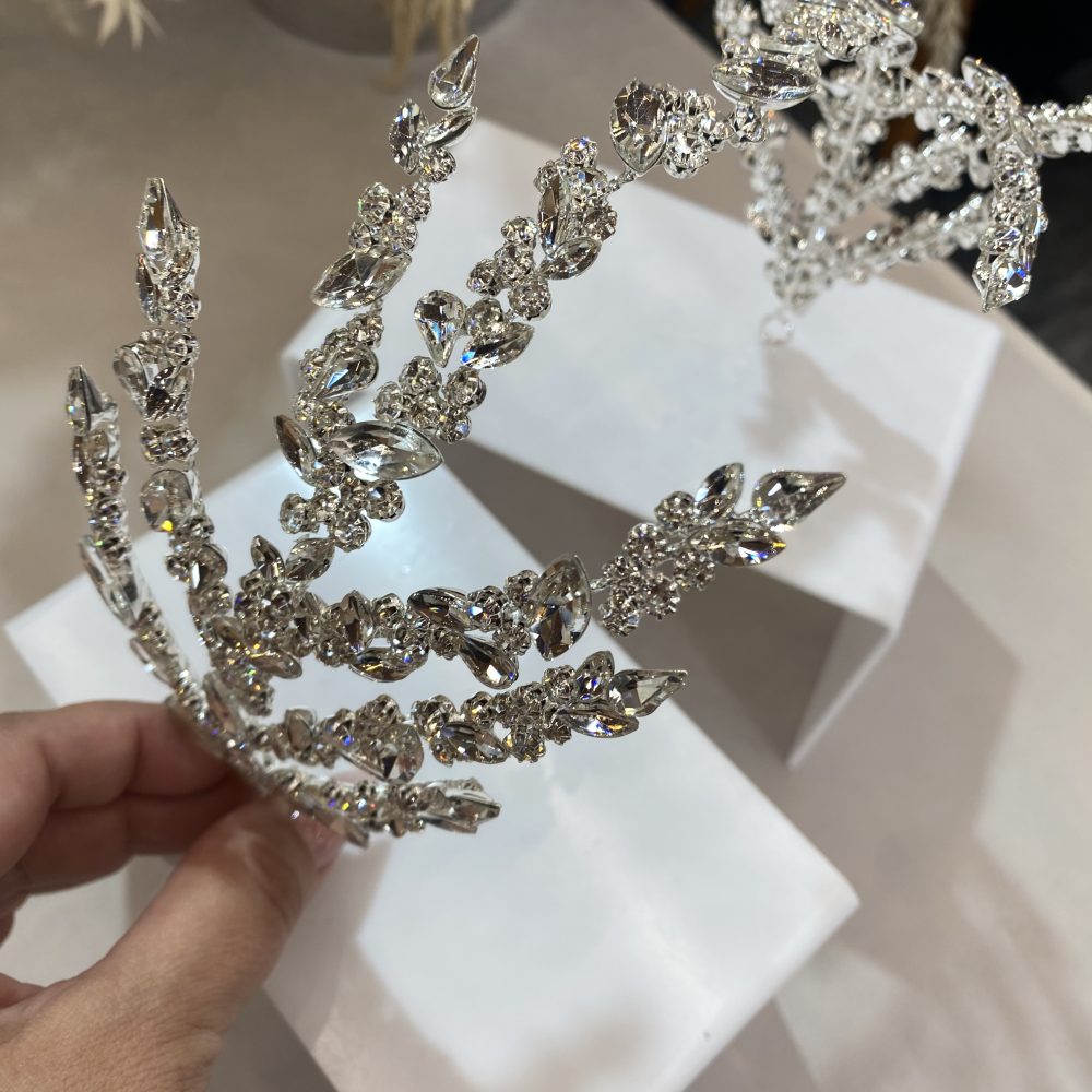 “Bella Dona” λαμπερό headpiece στολισμένο με διάφανα κρύσταλλα! - Image 2