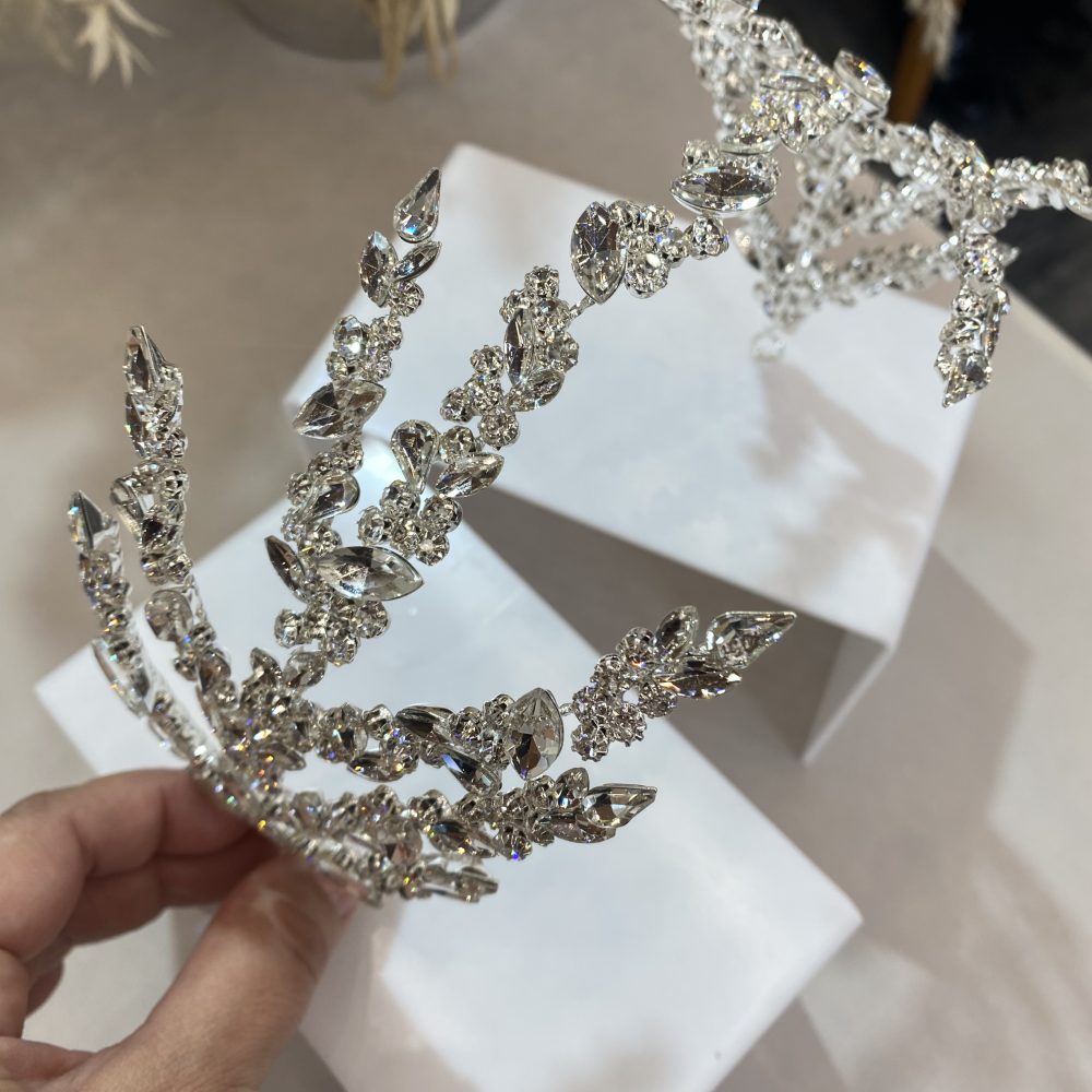 “Bella Dona” λαμπερό headpiece στολισμένο με διάφανα κρύσταλλα! - Image 9