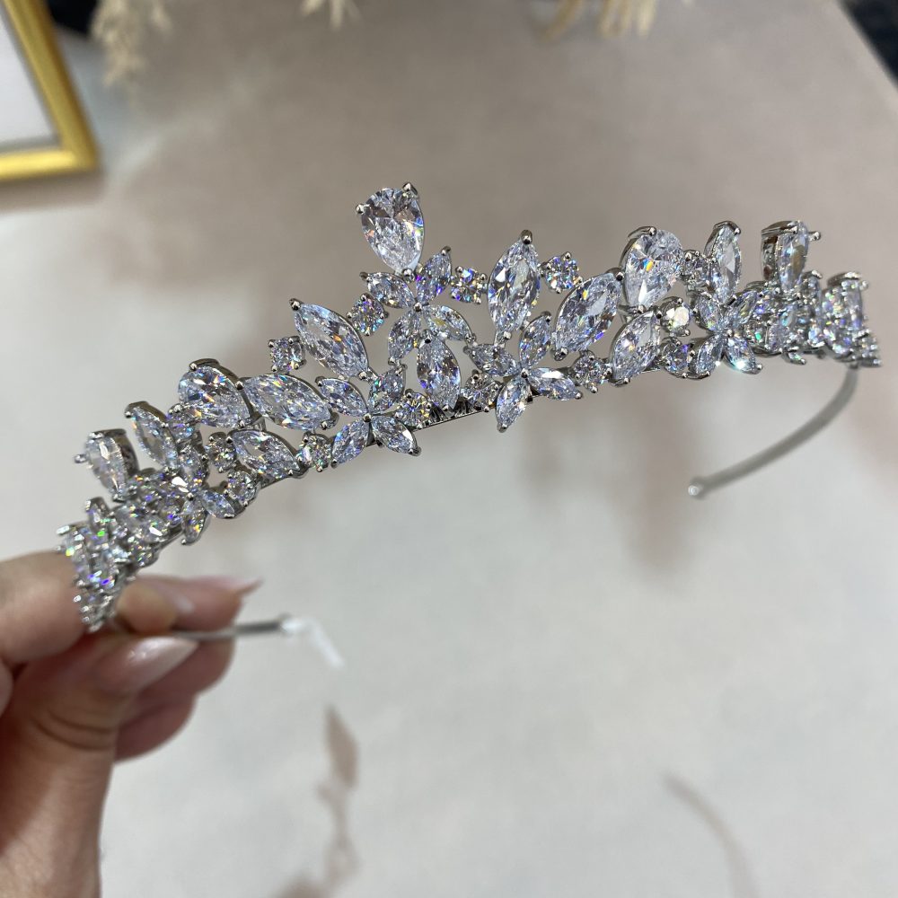 “Sillia” τιάρα με εξαιρετικής ποιότητας λαμπερούς κρύσταλλους ζιργόν! - Image 7