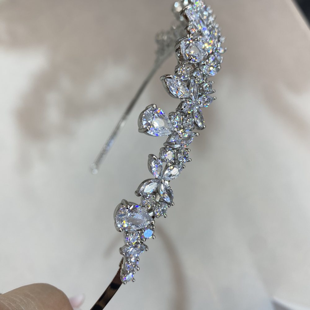 “Sillia” τιάρα με εξαιρετικής ποιότητας λαμπερούς κρύσταλλους ζιργόν! - Image 3