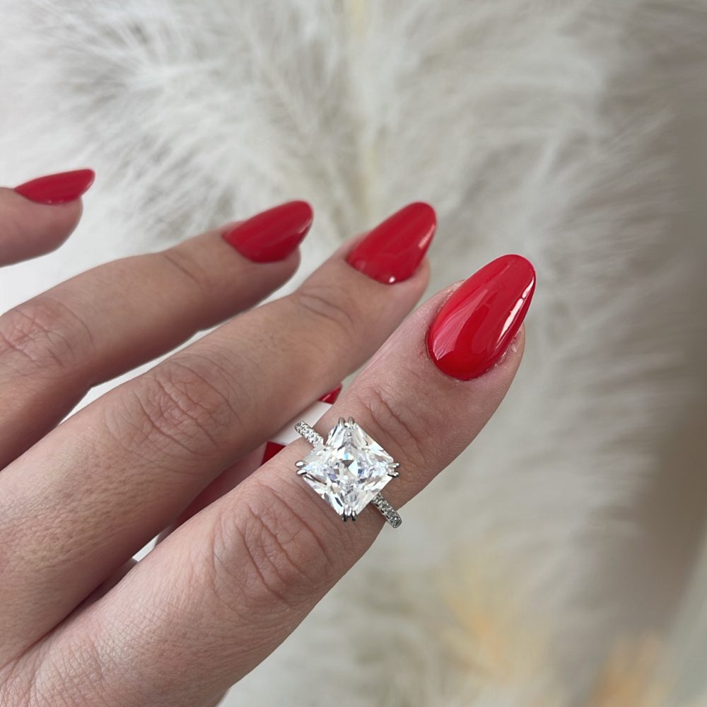 Το απόλυτο μονόπετρο! Ασήμι •925 με ζιργκόν 5Α!