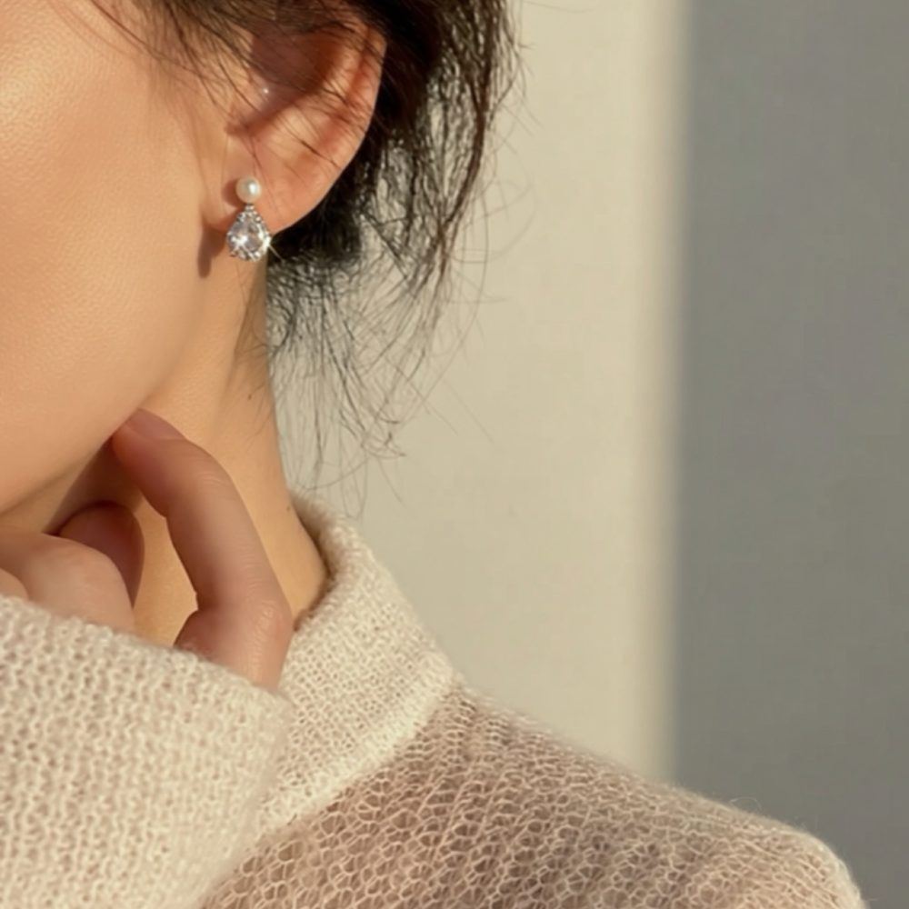 «Trudy» πολύ μικρά σκουλαρίκια με ζιργκόν & πέρλα στο κούμπωμα! - Image 2