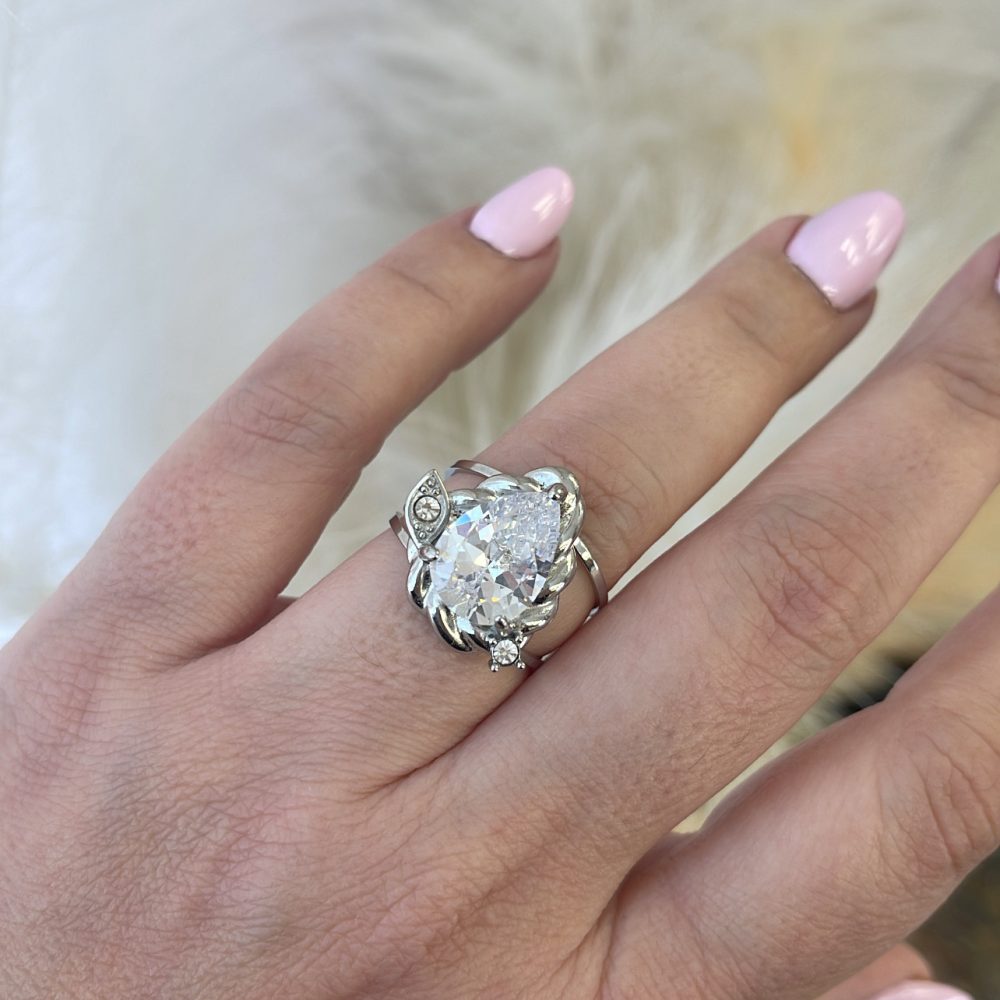 Εντυπωσιακό δαχτυλίδι με λαμπερή κεντρική πέτρα Swarovski! - Image 2