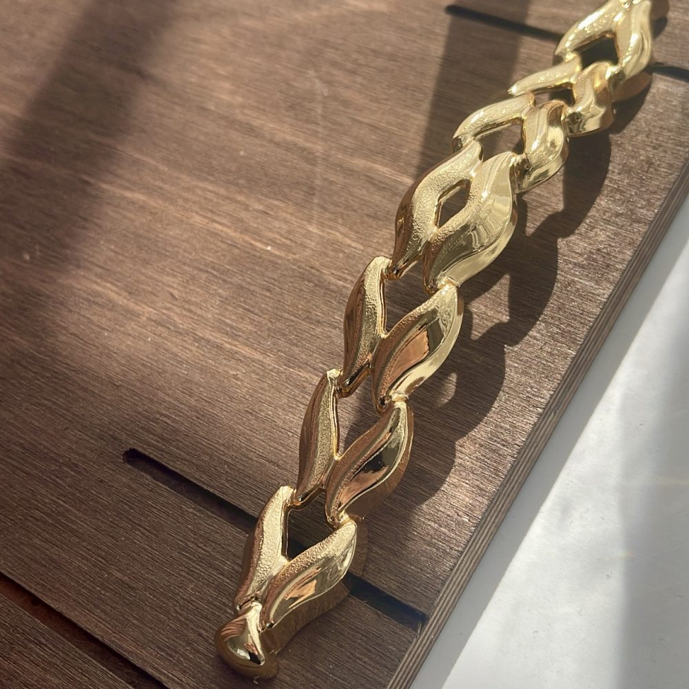 Ξύλινος δίσκος με boho χρυσά χερούλια!