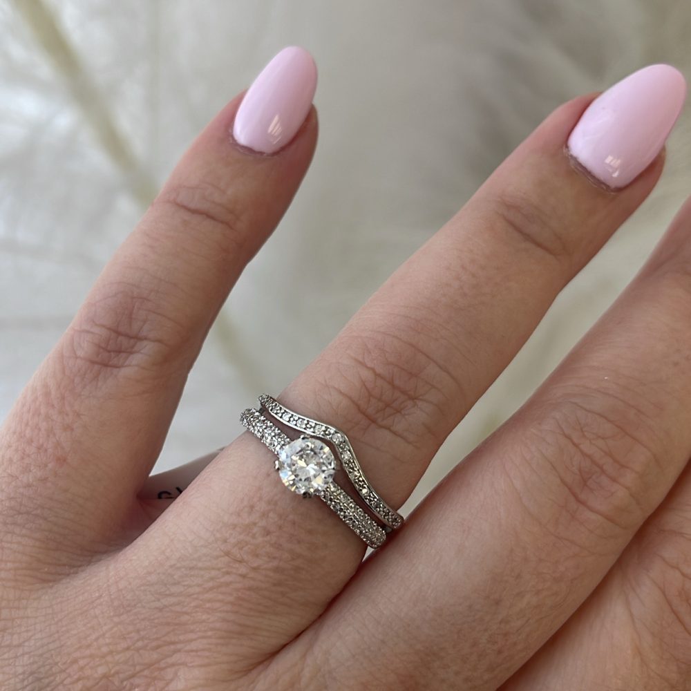 Δαχτυλίδι με βάση ατσάλι & ζιργκόν!