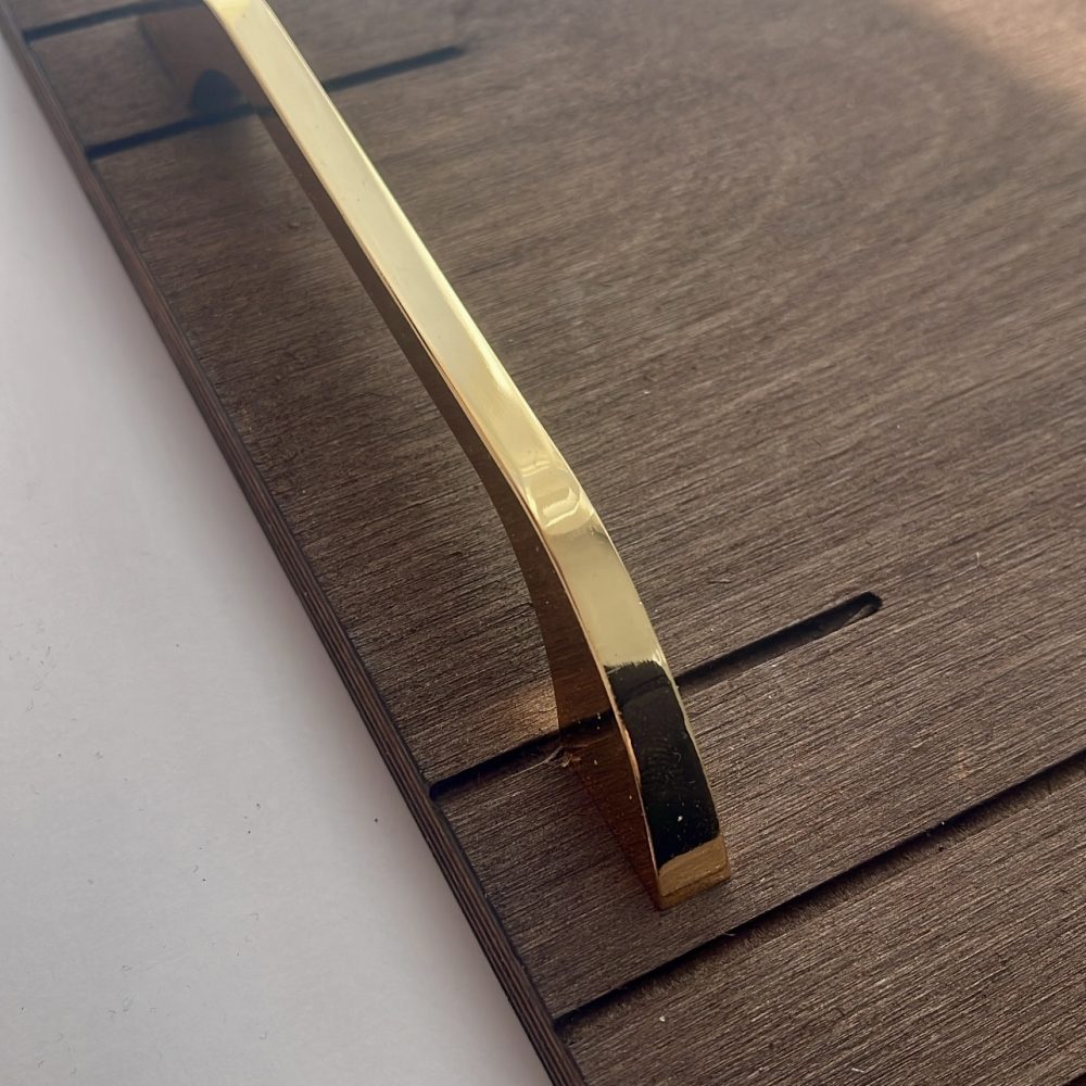 Ξύλινος δίσκος με minimal χρυσά χερούλια! - Image 2