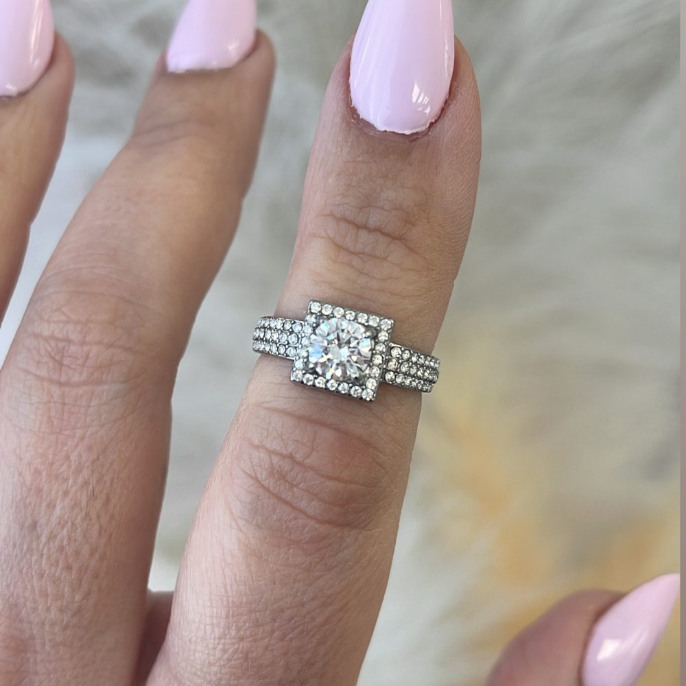 Δαχτυλίδι με βάση ατσάλι & ζιργκόν!