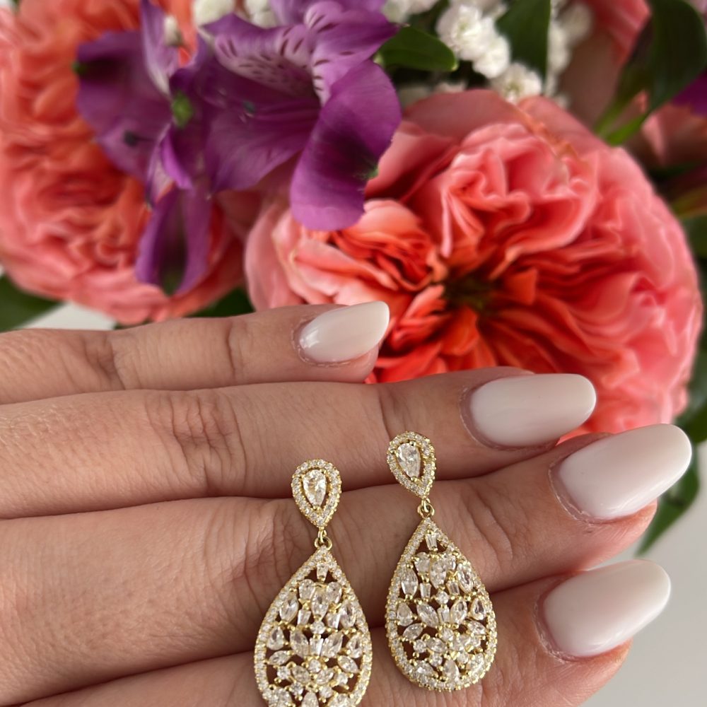 «Cruz» εντυπωσιακά σκουλαρίκια , διαχρονικού χαρακτήρα! Επιχρυσωμένο ασημί •925 με ζιργκόν κορυφαίας καθαρότητας!