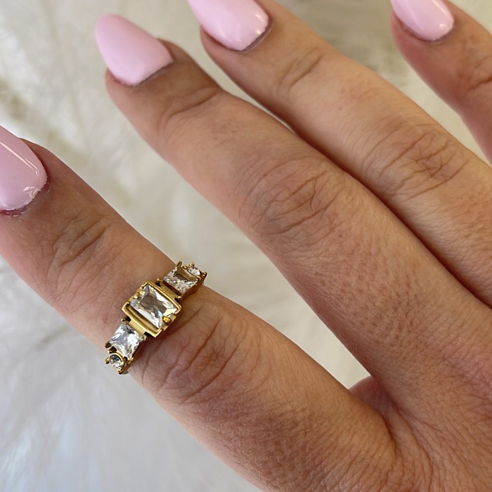 Σειρέ δαχτυλίδι με βάση ατσάλι & ζιργκονάκια!