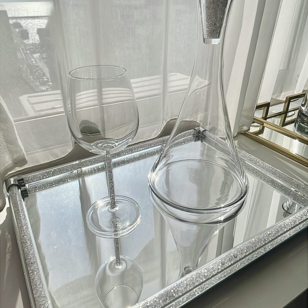 Εντυπωσιακό σετ κρασιού με κρυσταλλάκια!