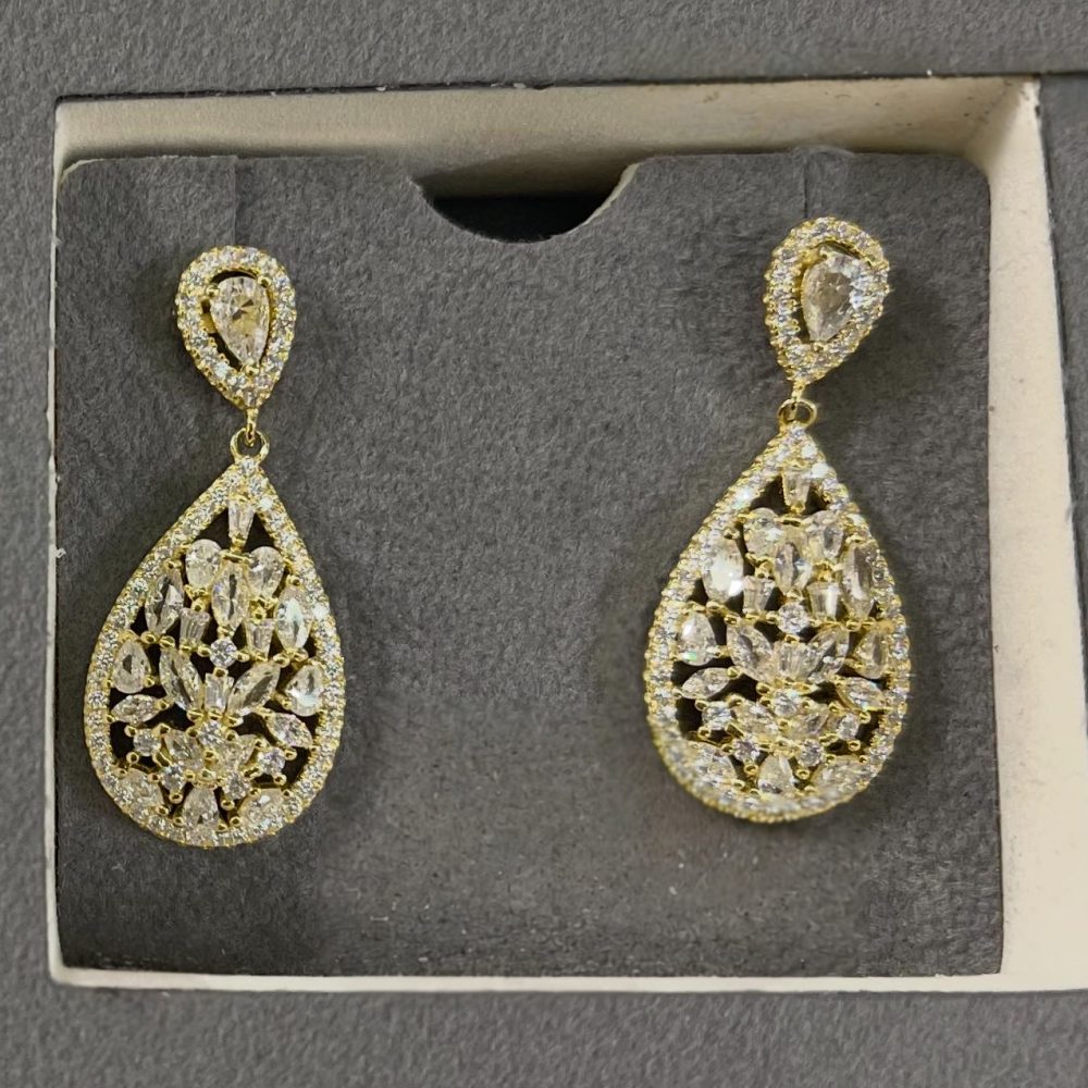 «Cruz» εντυπωσιακά σκουλαρίκια , διαχρονικού χαρακτήρα! Επιχρυσωμένο ασημί •925 με ζιργκόν κορυφαίας καθαρότητας! - Image 2